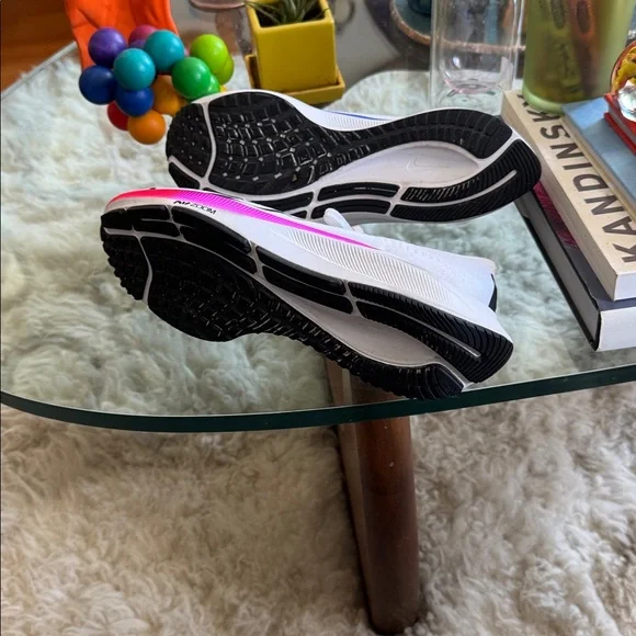 Nike Air Zoom Pegasus 37 running shoe in the 'White Multi-Color - Picture 5 of 8